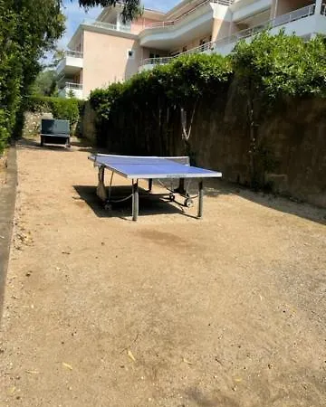 T2 Avec Terrasse Et Jardin Apartament Cannes